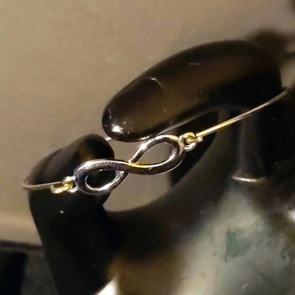 Infinity bangle bracelet - Picture 3 of 3
